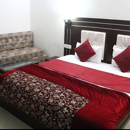 Oyo 16415 Hotel Kishore International Amritsar Ngoại thất bức ảnh