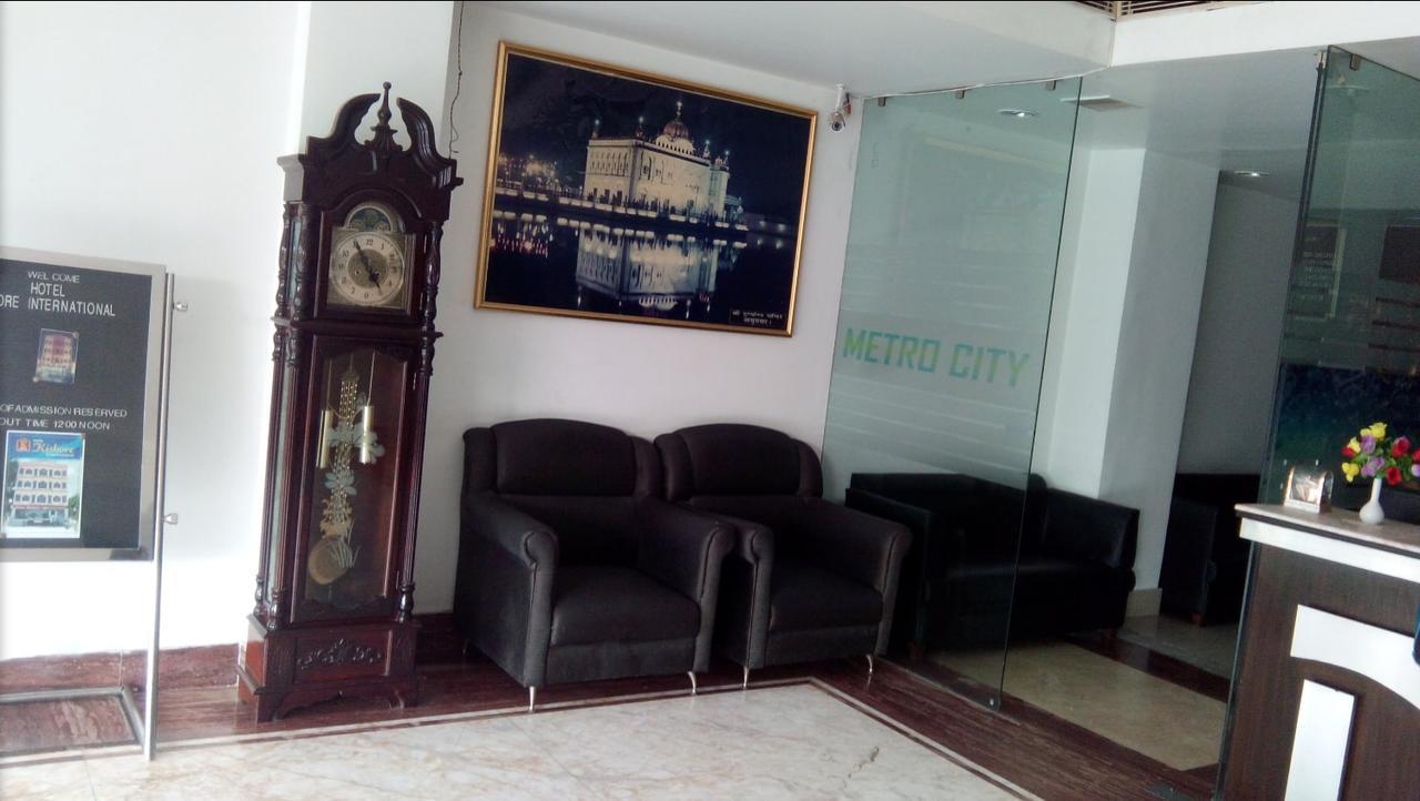 Oyo 16415 Hotel Kishore International Amritsar Ngoại thất bức ảnh
